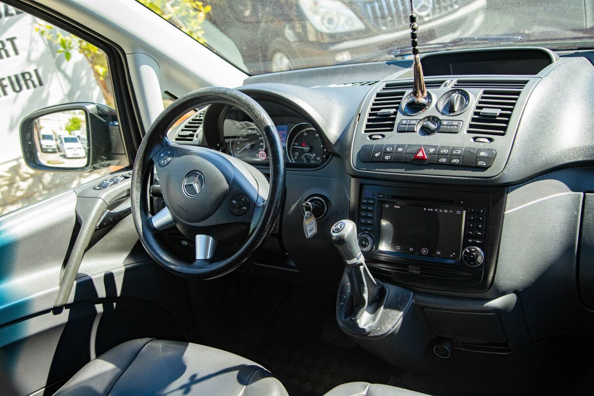 Mercedes-Benz Vito, 2012 (Чёрный)